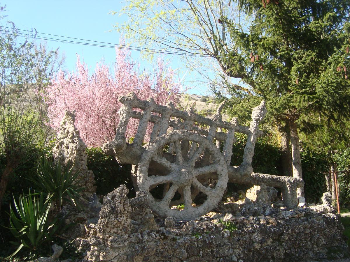 Picon Del Conde Hotel Monasterio de Rodilla Bagian luar foto